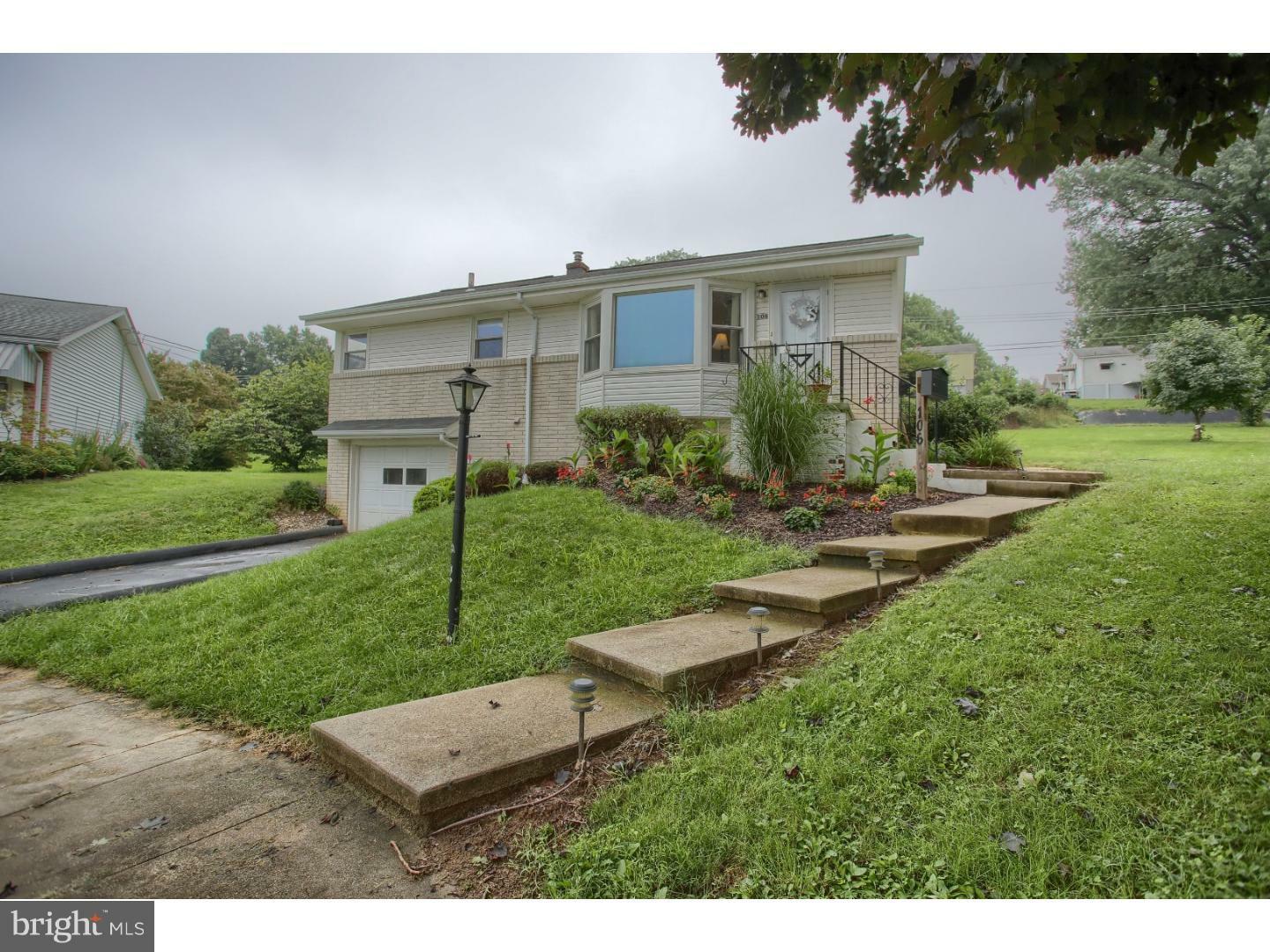 Property Photo: 106 Rose Court PA 19607