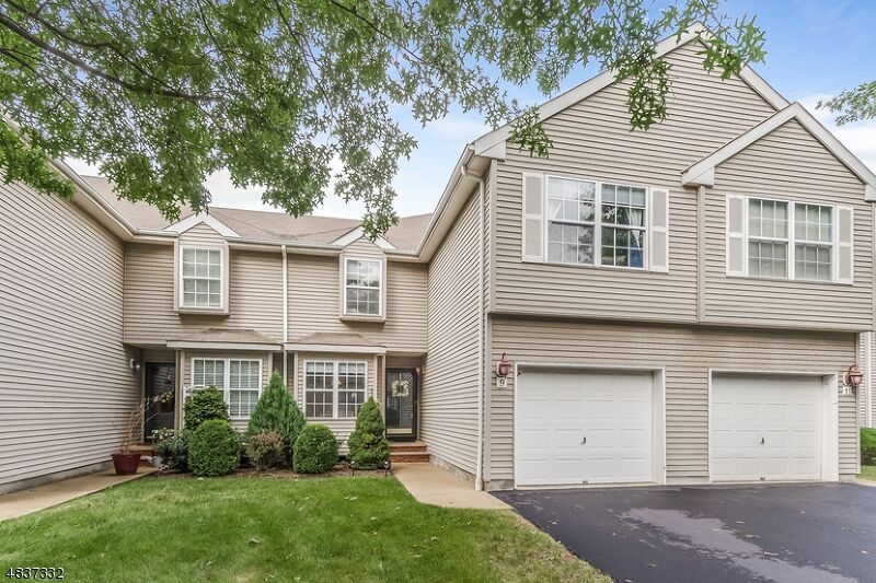 Property Photo: 9 Jumping Brook Pl NJ 08801