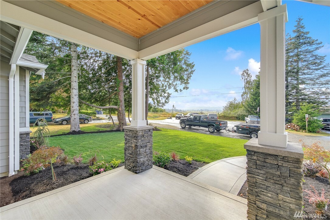 Property Photo: 4111 83rd Ave SE WA 98290