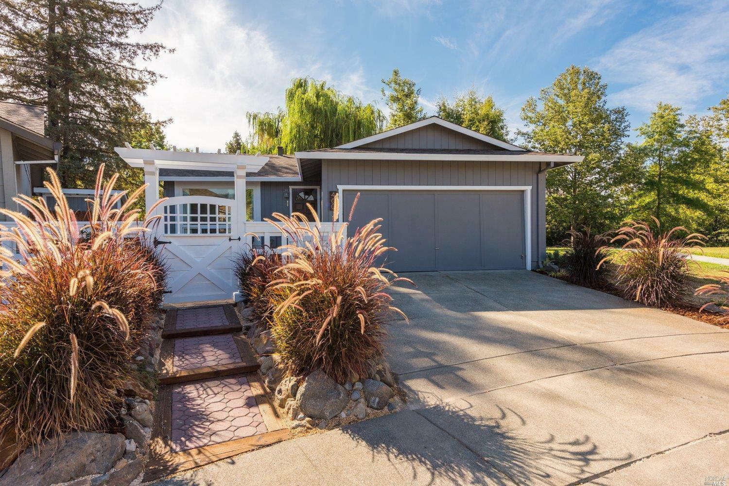 Property Photo:  400 Cambiaso Place  CA 95409 