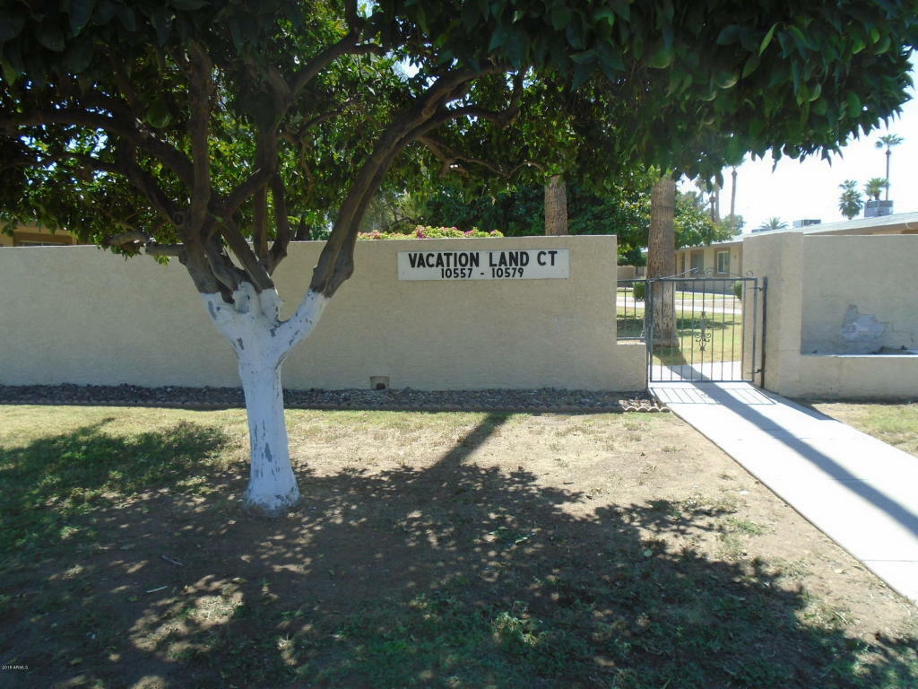 Property Photo: 10557 W Coggins Drive AZ 85351