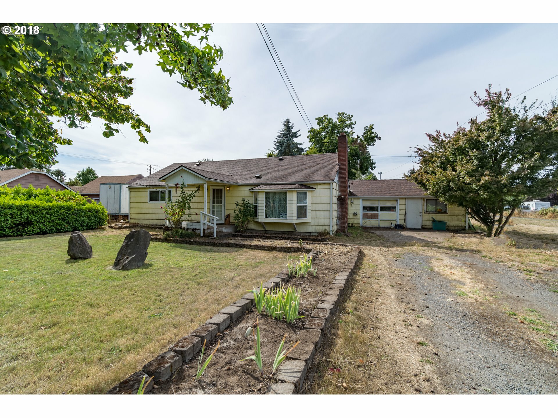 Property Photo: 2038 2nd St OR 97477