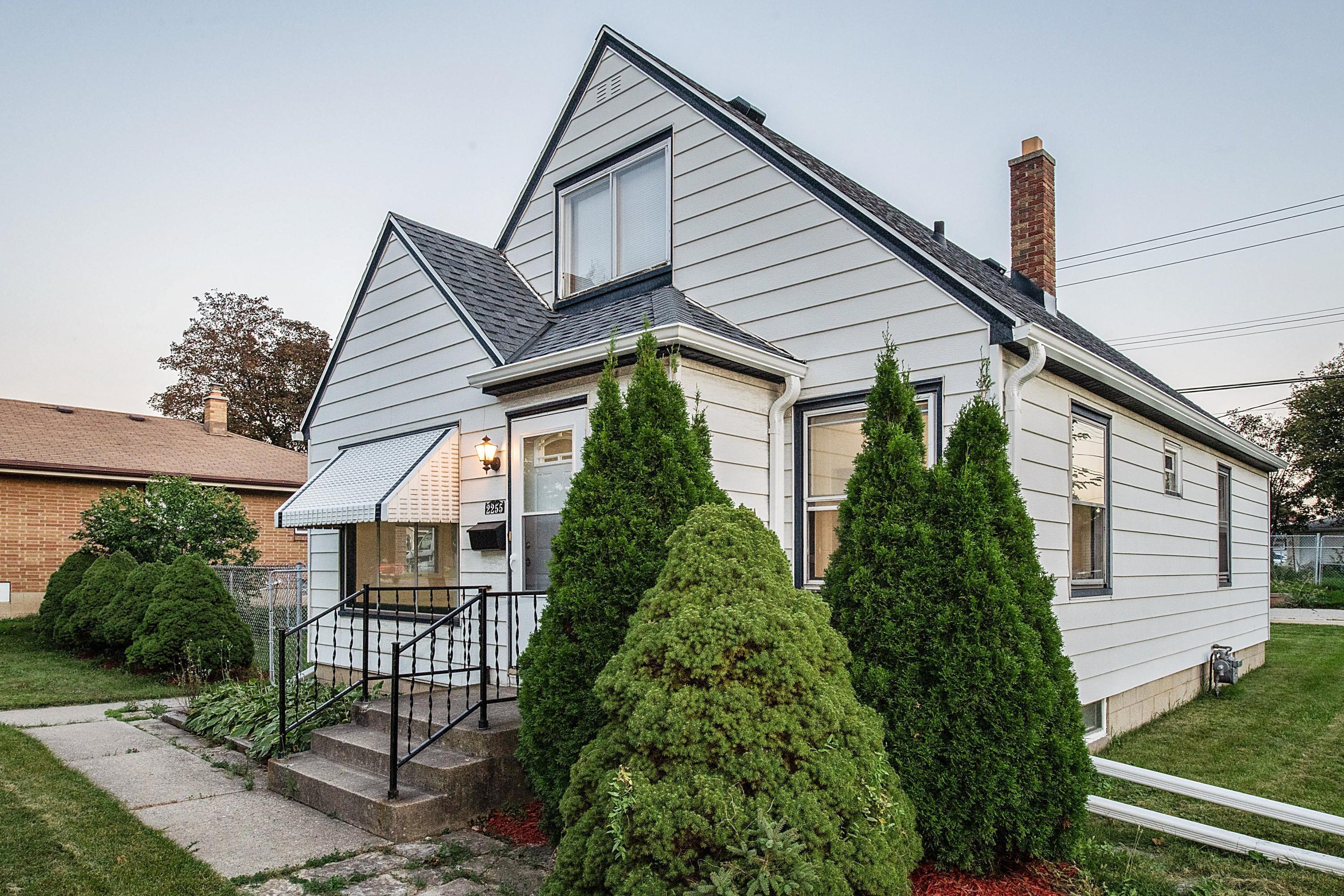 Property Photo: 2255 W Layton Ave WI 53221