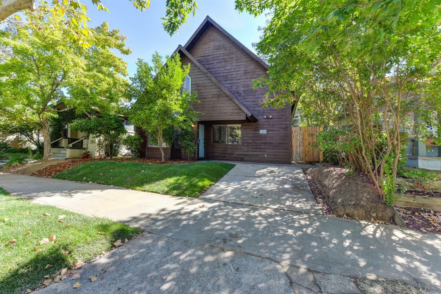 Property Photo: 1509 34th Street CA 95816