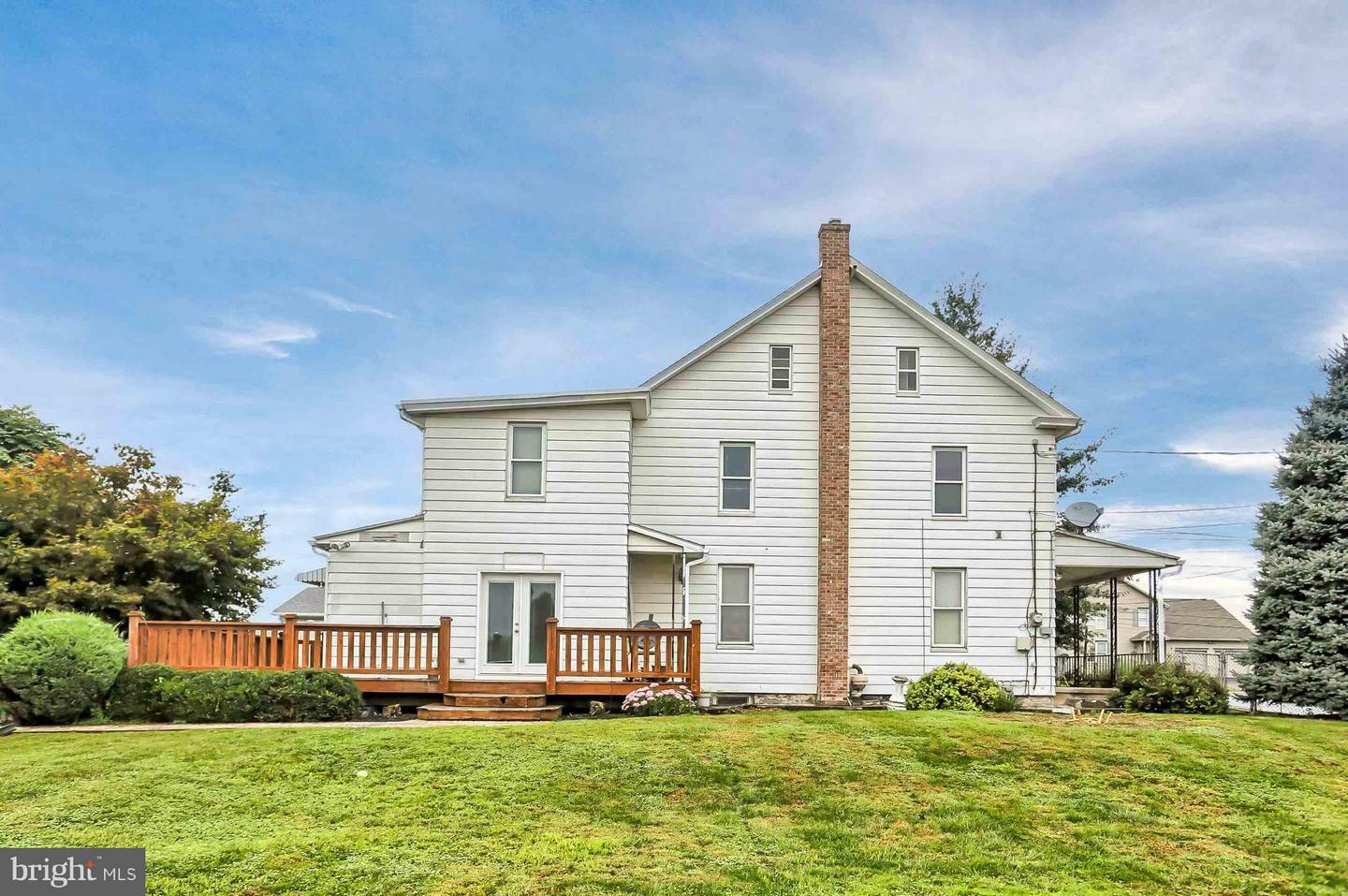 Property Photo:  725 Main Street  PA 17113 