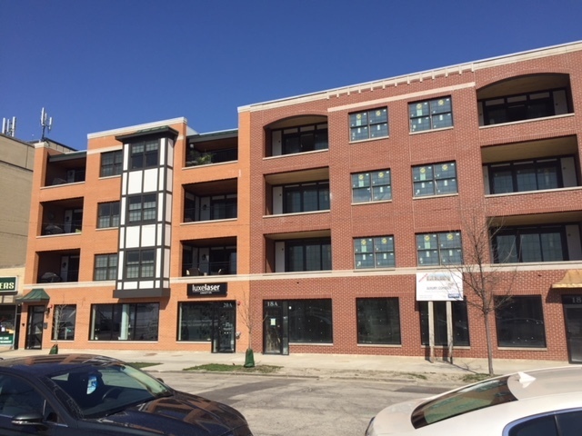 Property Photo: 18 South Fairview Avenue 3N IL 60068