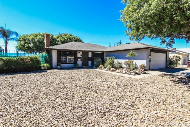 Property Photo:  25147 Silver Arrow Drive  CA 92553 