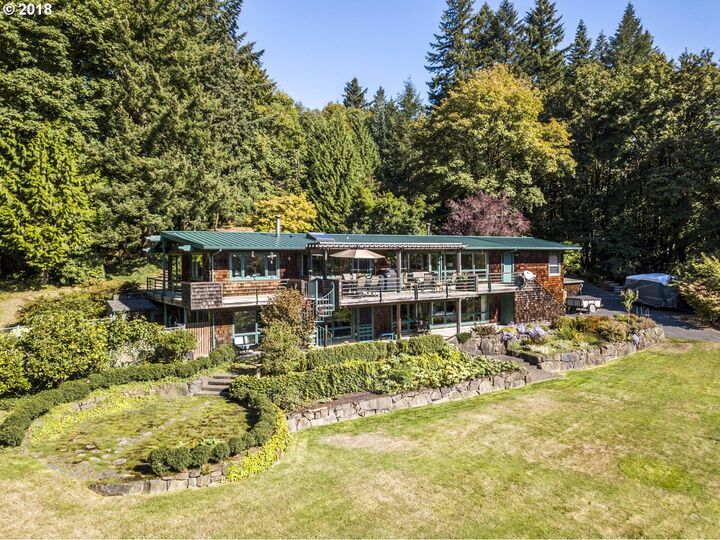 2933 NW 53rd Dr  Portland OR 97210 photo