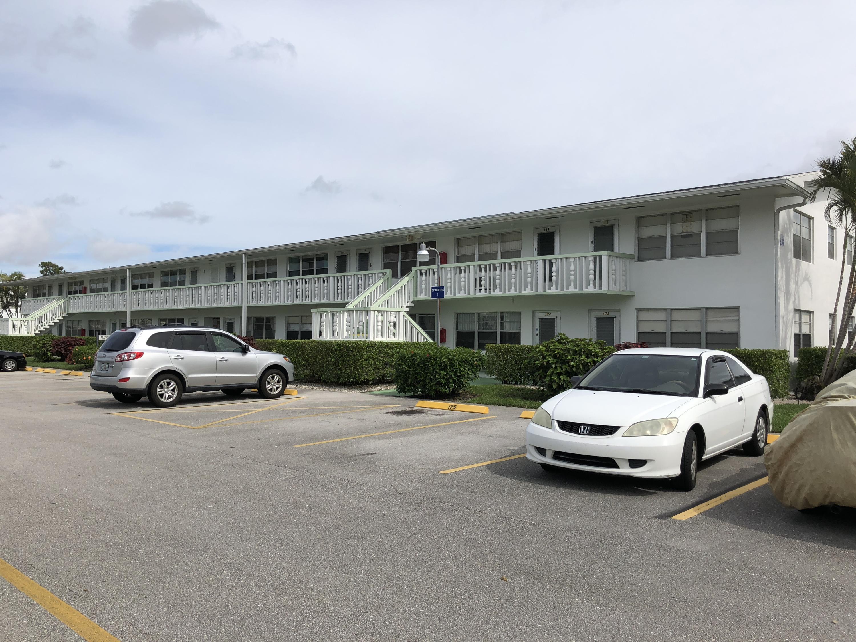 Property Photo: 187 Berkshire I FL 33417