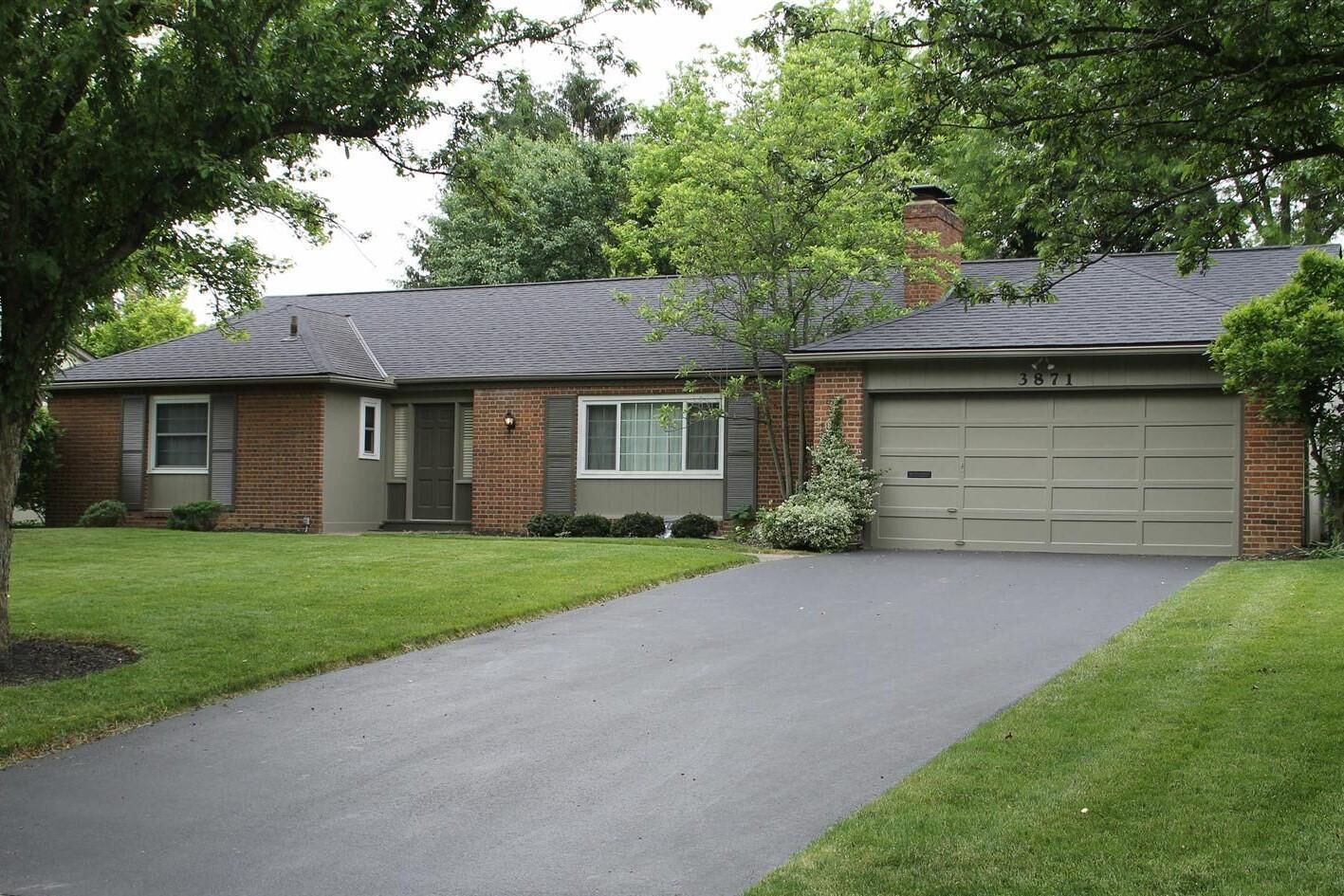 Property Photo:  3871 Hillview Drive  OH 43220 