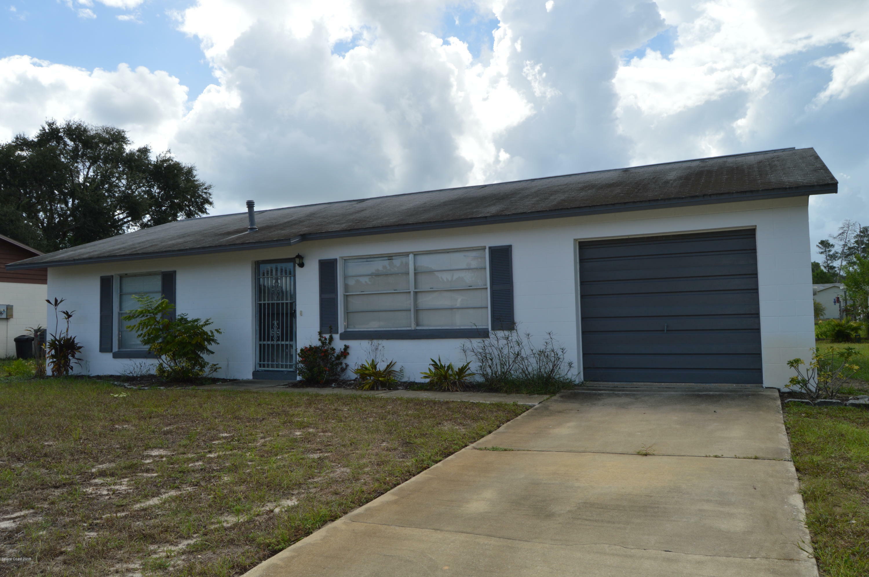 Property Photo:  1546 Lafayette Avenue  FL 32796 