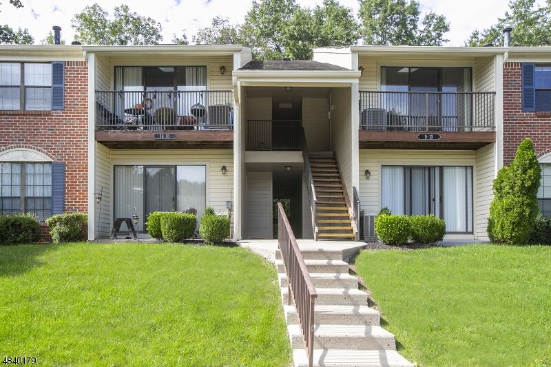 Property Photo:  14 Baldwin Ct  NJ 07920 