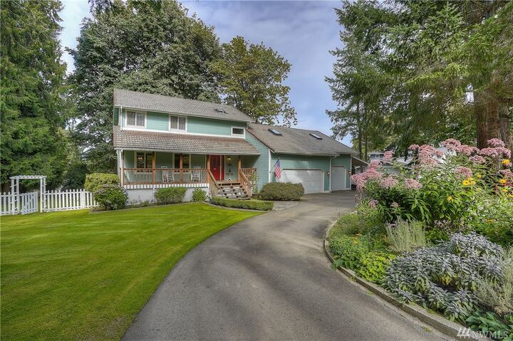 Property Photo: 652 9th Ave WA 98333