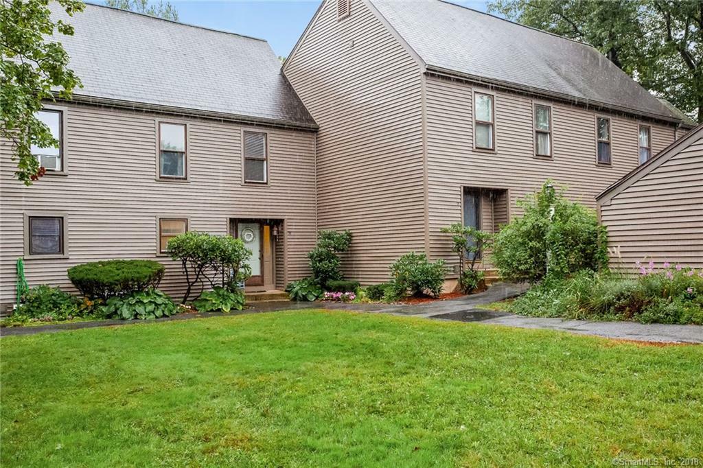 Property Photo:  38 Danforth Lane 38  CT 06067 