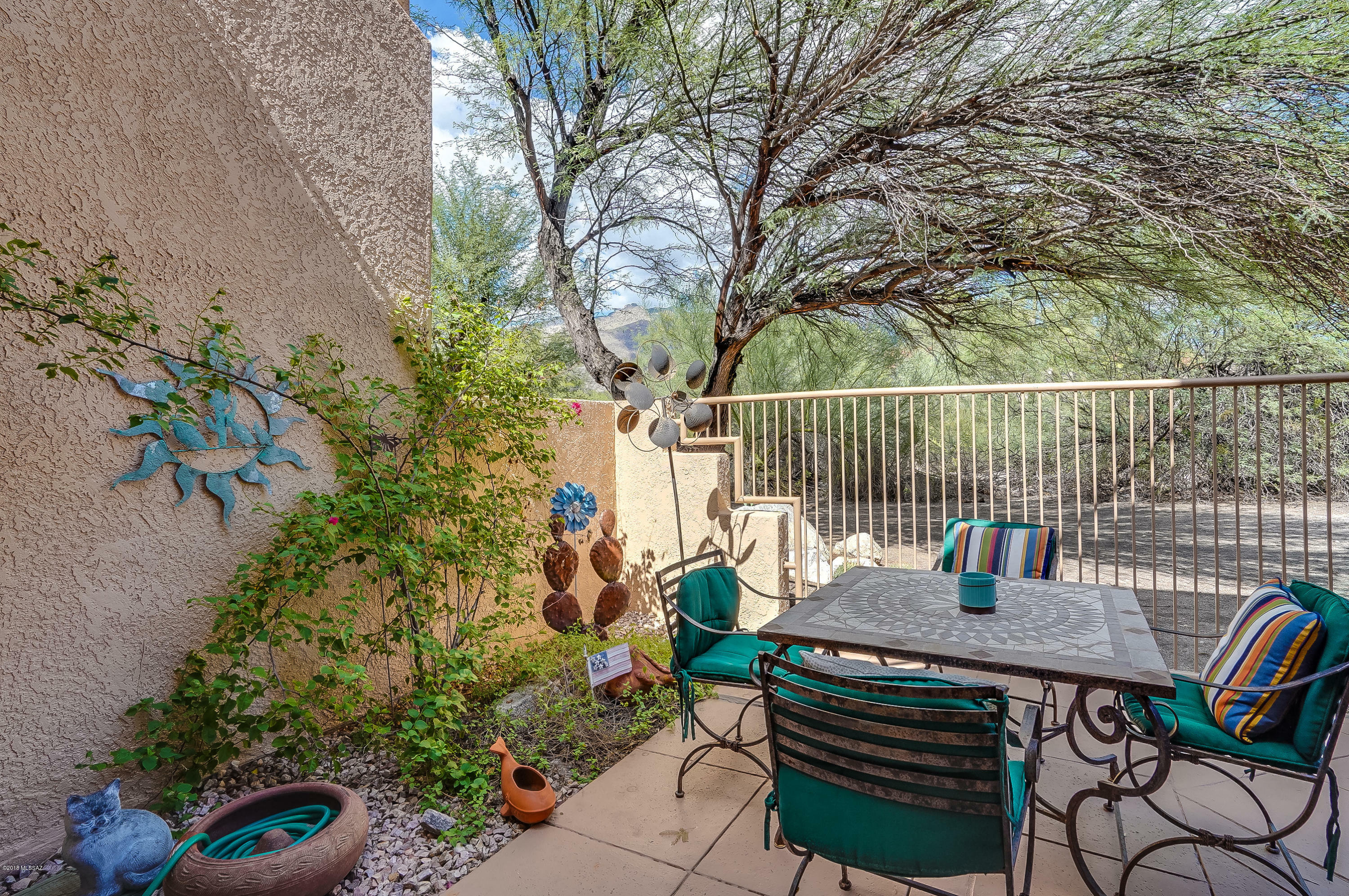 Property Photo:  5675 N Camino Esplendora #2-110  AZ 85718 