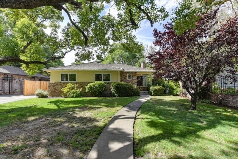 Property Photo: 4520 Hillview Way CA 95822