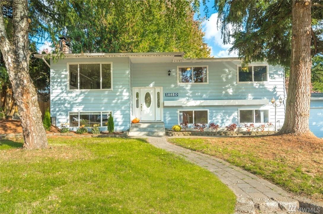 Property Photo:  18820 129th Place SE  WA 98058 
