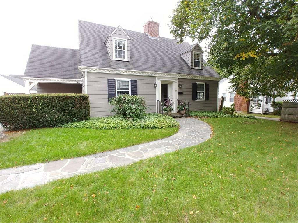 Property Photo:  31 Boulevard Rd  RI 02842 