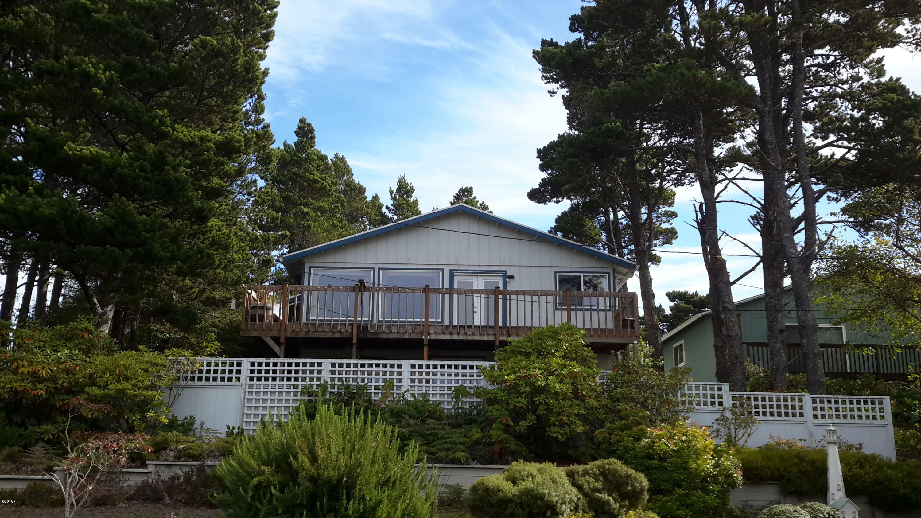 Property Photo: 100 Hillcrest Street OR 97388