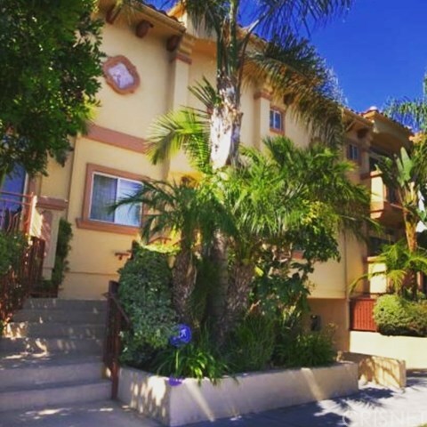 Property Photo:  14819 Magnolia Boulevard 5  CA 91403 