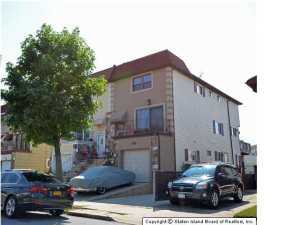 Property Photo: 48 Goller Place NY 10314