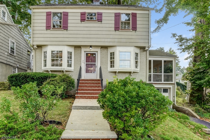 Property Photo:  20 Broadview Ave  NJ 07040 