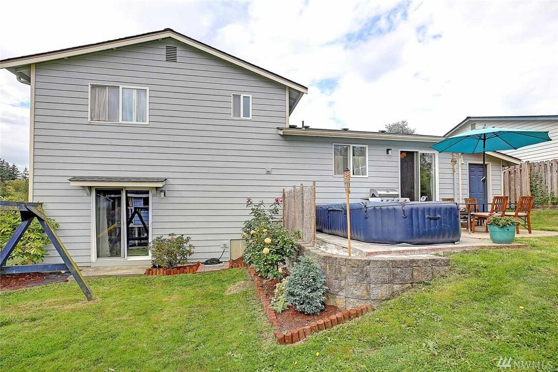 Property Photo:  27309 Country Place  WA 98292 