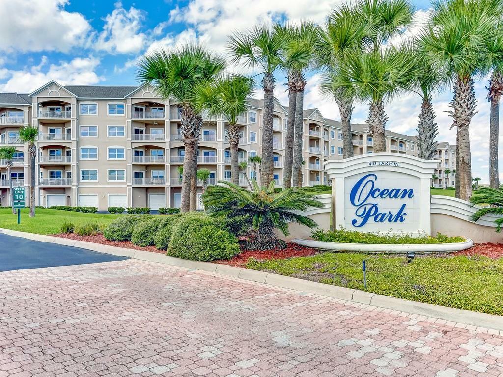 Property Photo: 403 Tarpon Avenue FL 32034