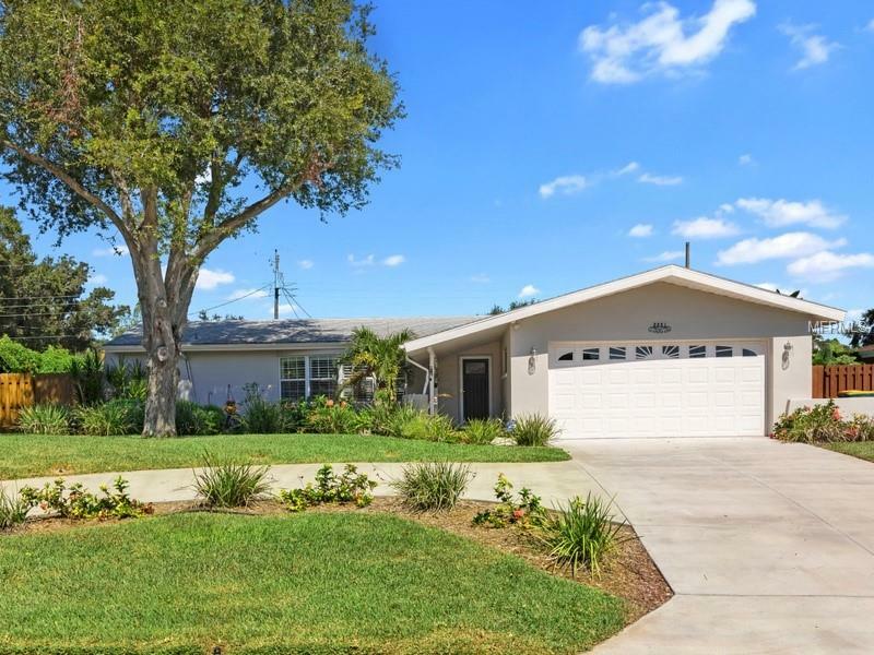 Property Photo:  2221 Indian Avenue S  FL 33770 