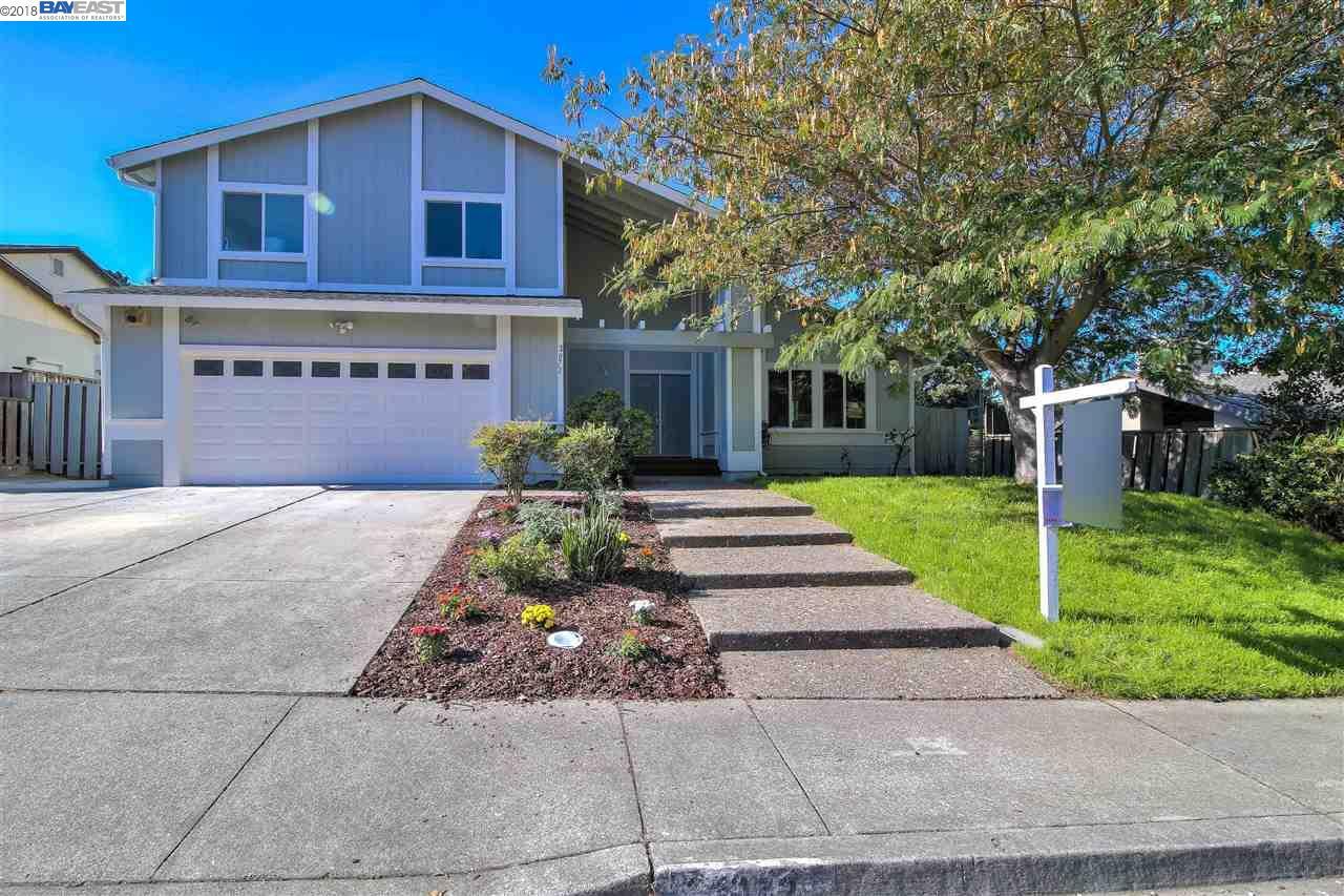 Property Photo:  2072 Lupine Rd  CA 94547 