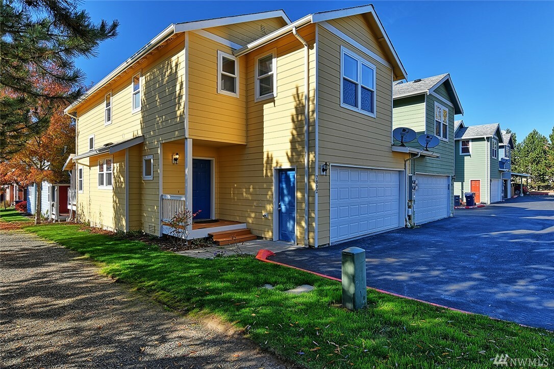 Property Photo:  7802 Port Susan Place 21  WA 98292 