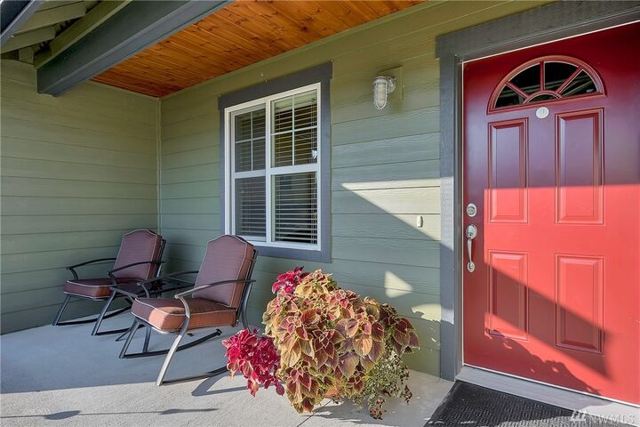 Property Photo:  4618 Elmwood Dr  WA 98230 