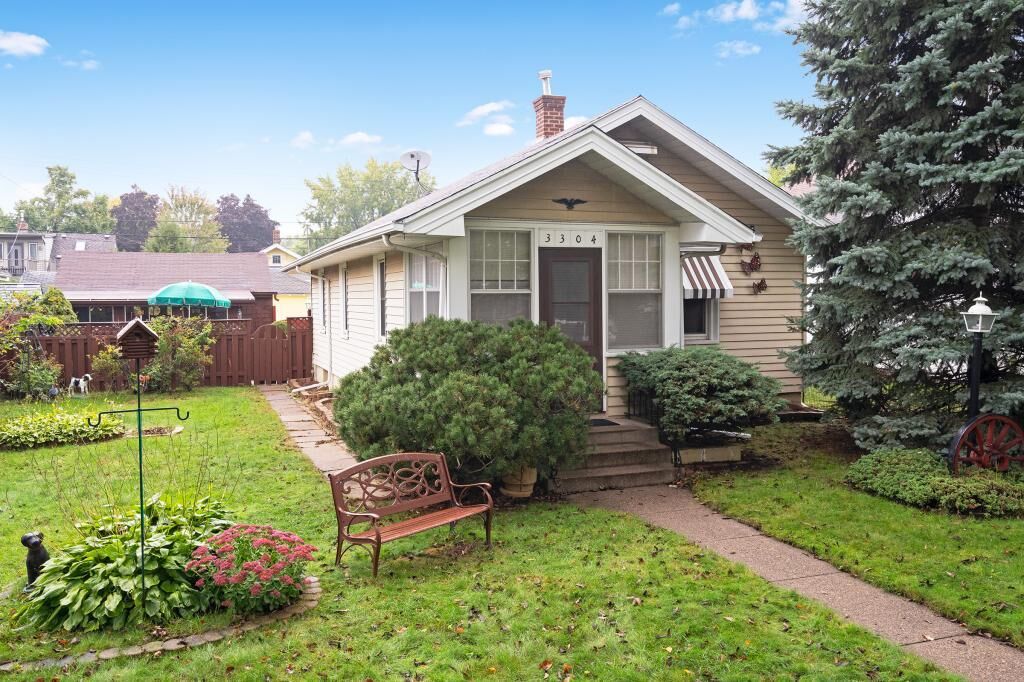 Property Photo: 3304 E 52nd Street MN 55417