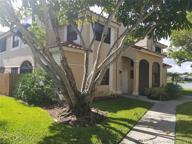 Property Photo:  585 Racquet Club Rd 8  FL 33326 