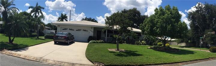 Property Photo:  4292 10th Street NE  FL 33703 