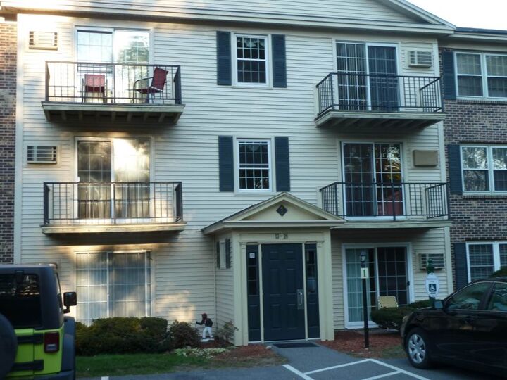 Property Photo: 1 Bittersweet Road Unit 21 NH 03060
