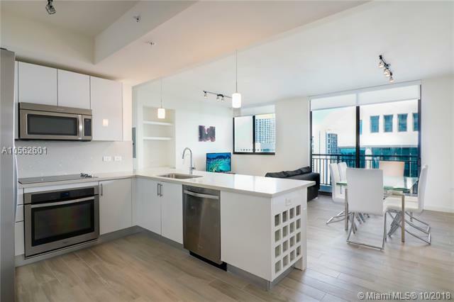 Property Photo:  999 SW 1st Ave 2914  FL 33130 