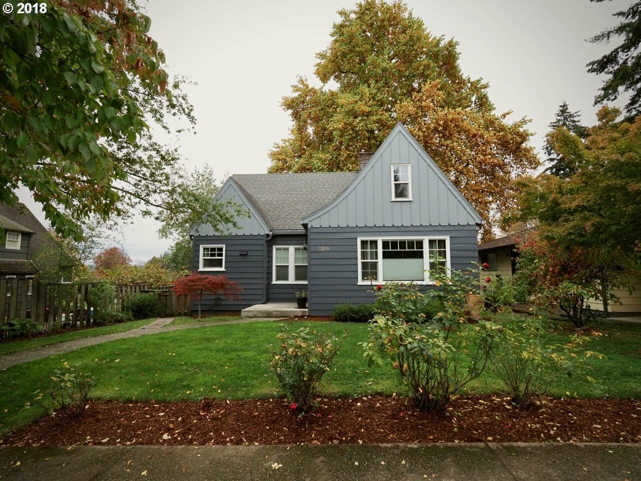 Property Photo:  2208 H St  WA 98663 