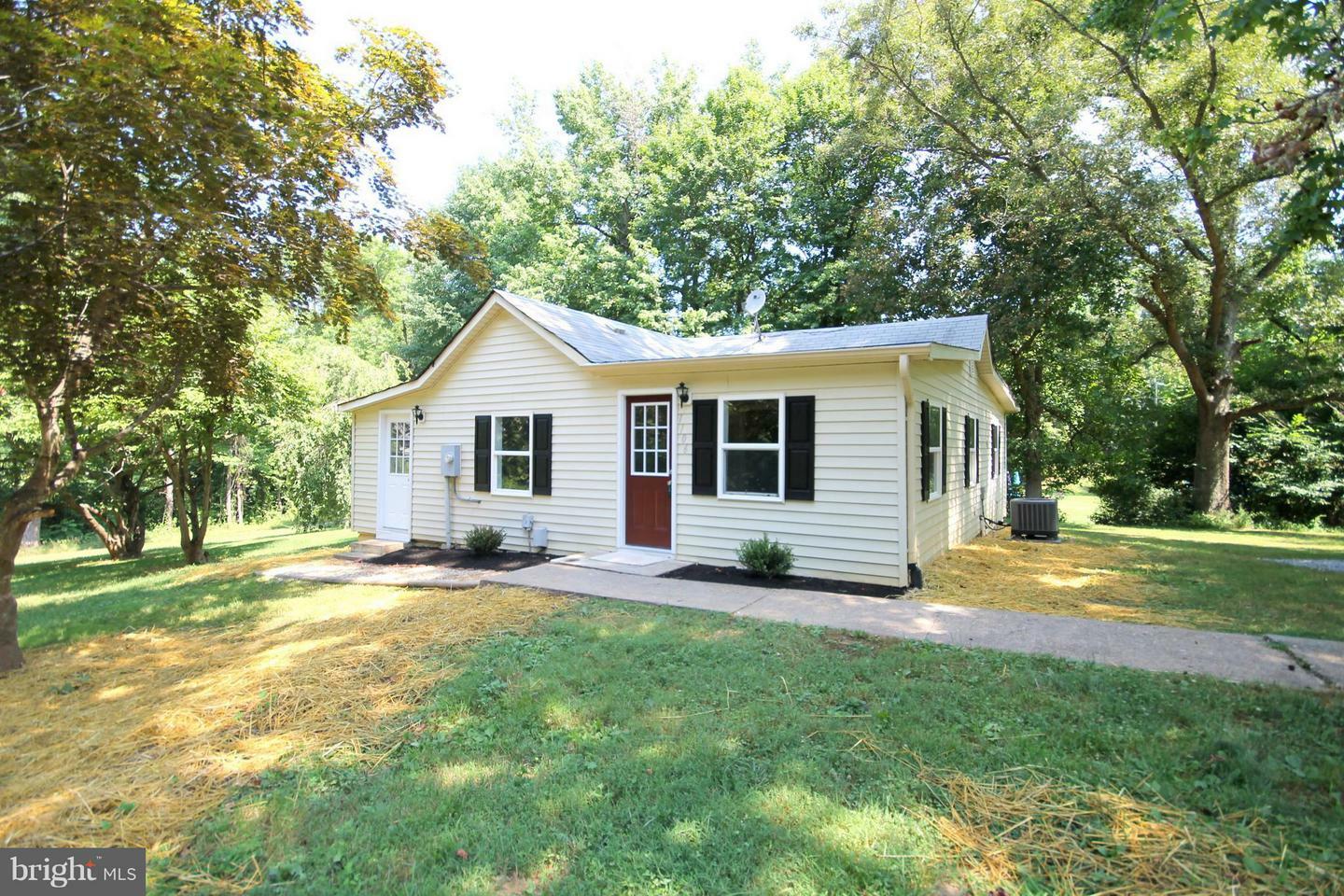 Property Photo:  1106 Poplar Road  VA 22554 