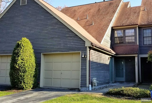 Property Photo:  4B New Bedford Road  NJ 07480 