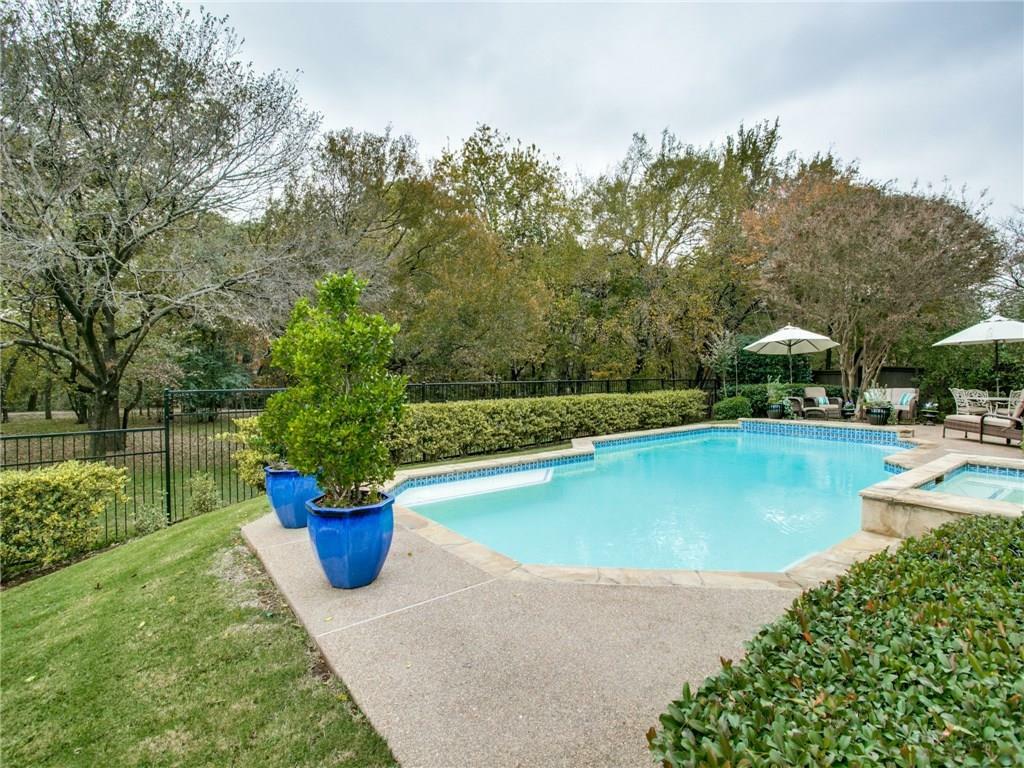 Property Photo: 1118 Longford Circle TX 76092