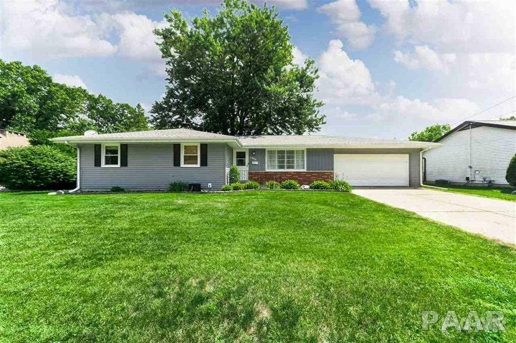 Property Photo:  2606 N Wilson  IL 61604 