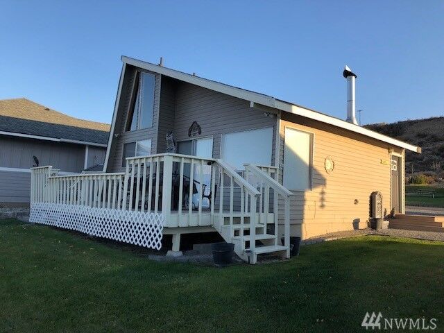 Property Photo:  175 W Entiat Dr  WA 98843 