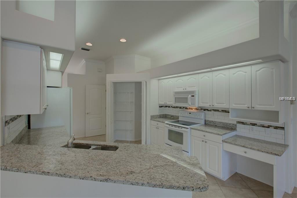 Property Photo: 7206 E 36th Court FL 34243