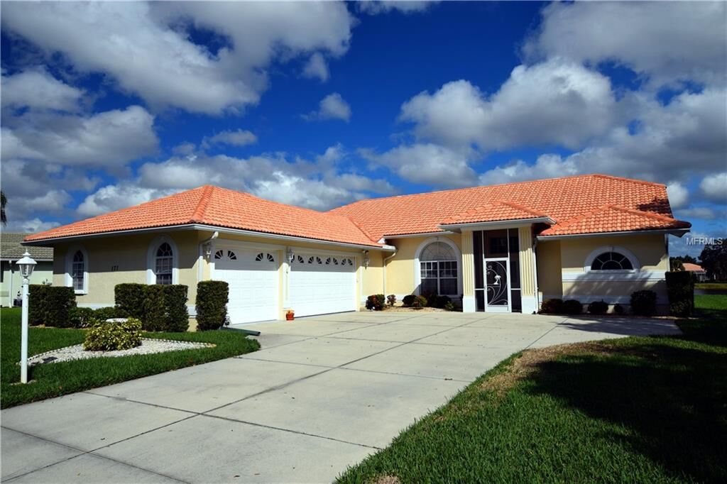 Property Photo:  171 Grand Oak Circle  FL 34292 