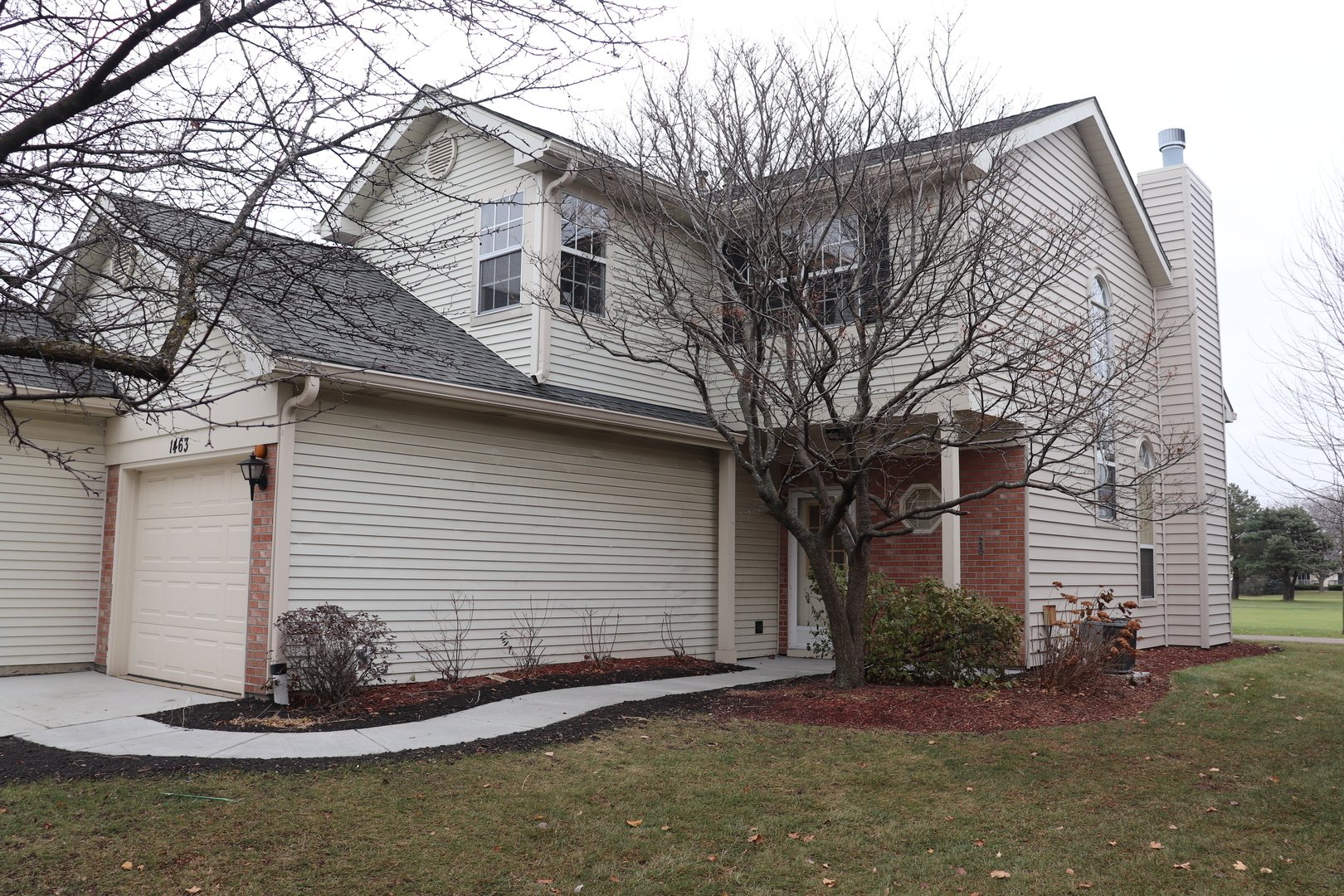 Property Photo:  1463 Golfview Drive  IL 60139 