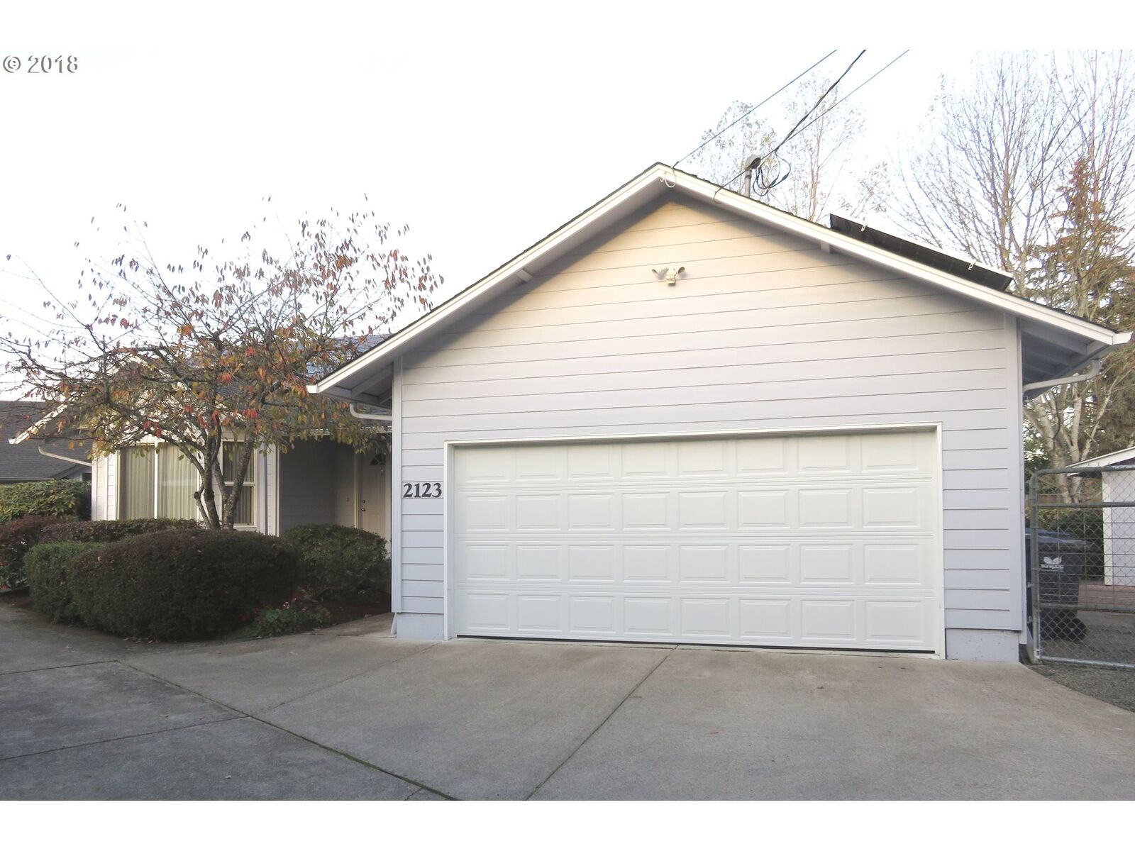 Property Photo: 2123 Jeppesen Acres Rd OR 97401