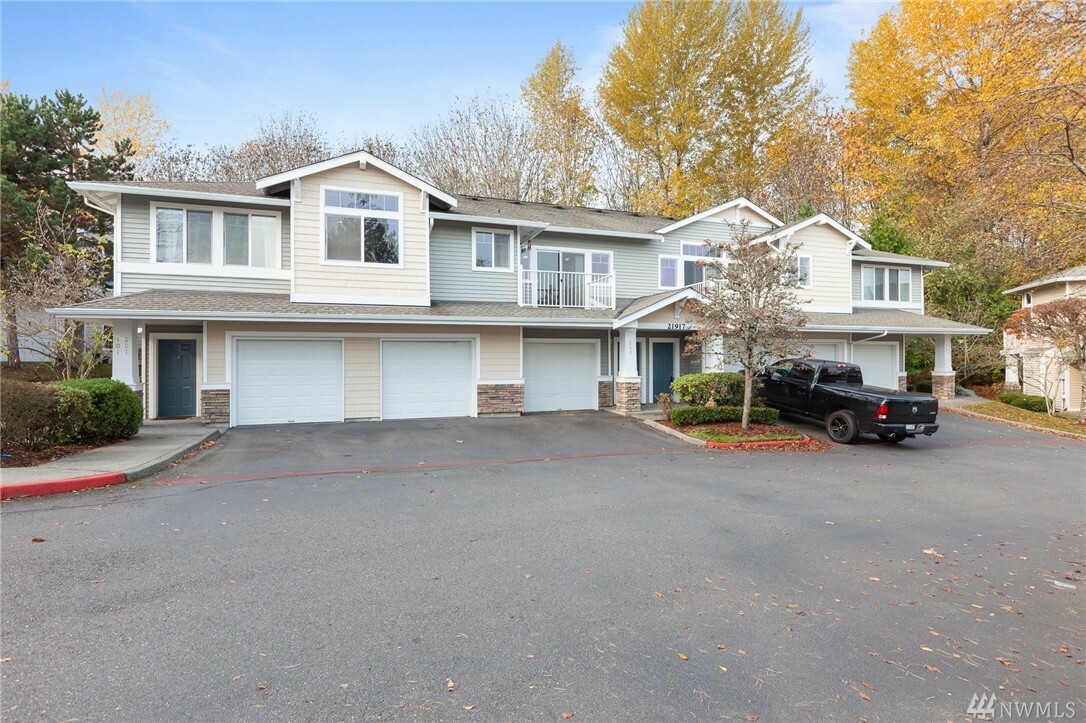 Property Photo:  21917 42nd Ave S 202  WA 98032 