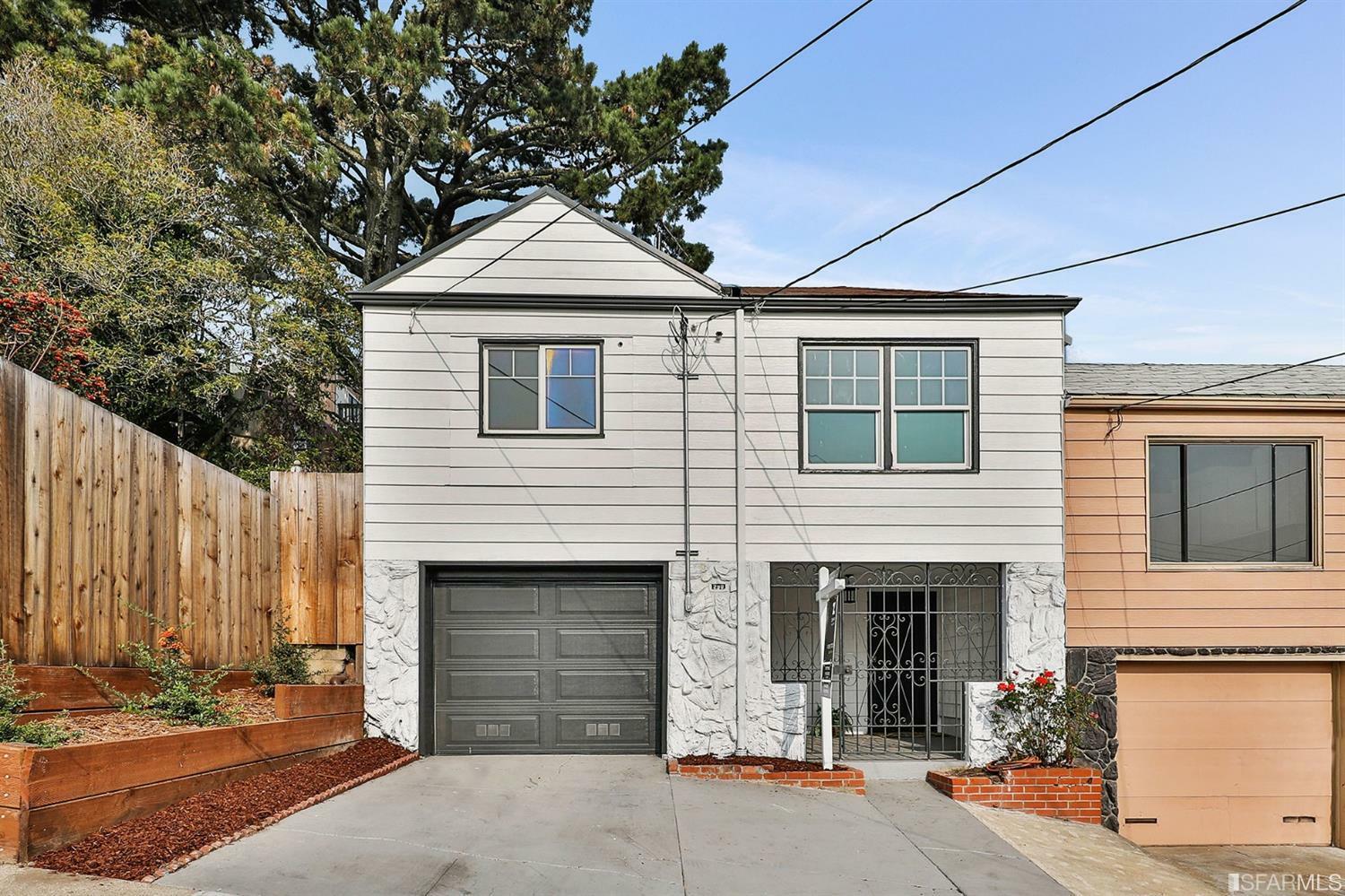 Property Photo:  290 Thrift Street  CA 94112 