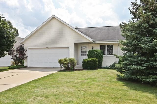 Property Photo: 1723 Eden Dr WI 53095